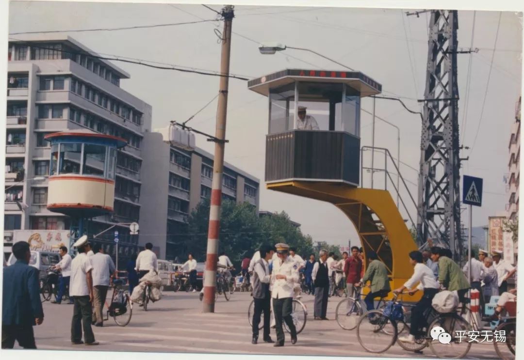 八十年代交通岗亭图片