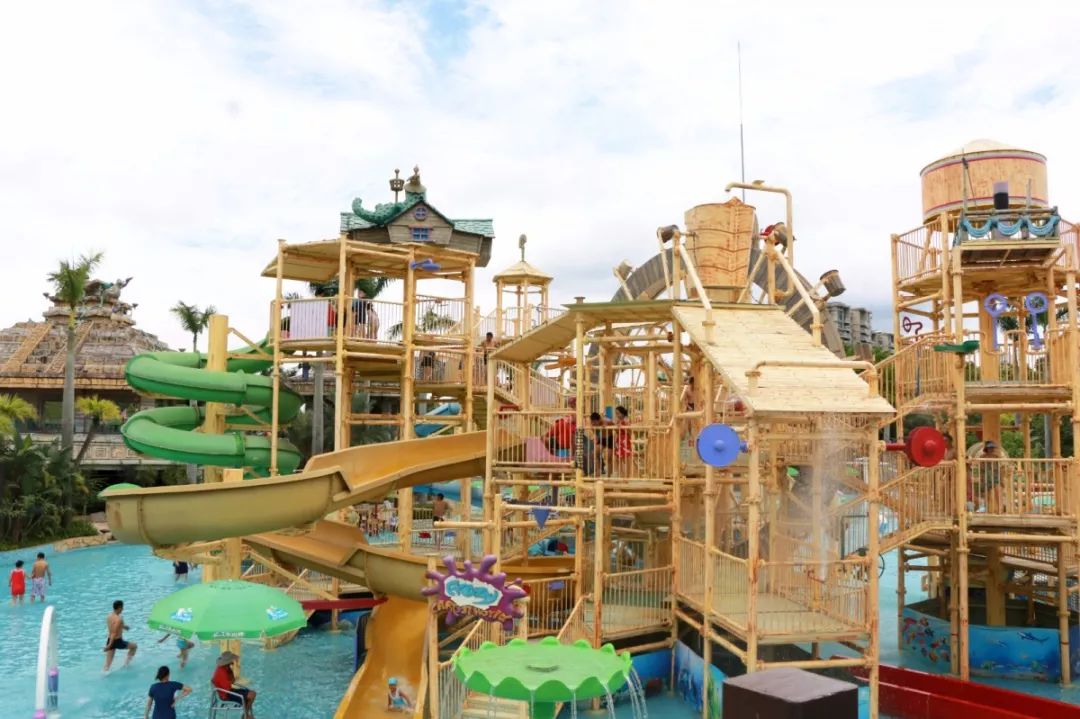 99元抢长江水世界2大2小套票,立省221元,中秋国庆周末一律不加价!