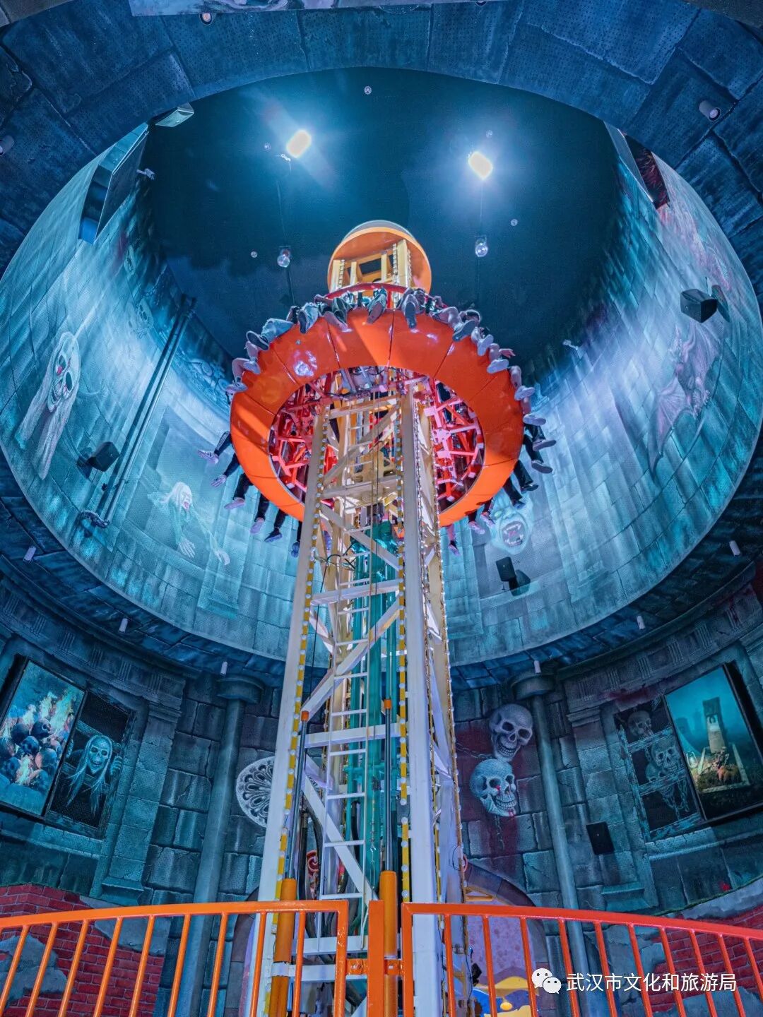 武汉开在室内的过山车,今天开跑!
