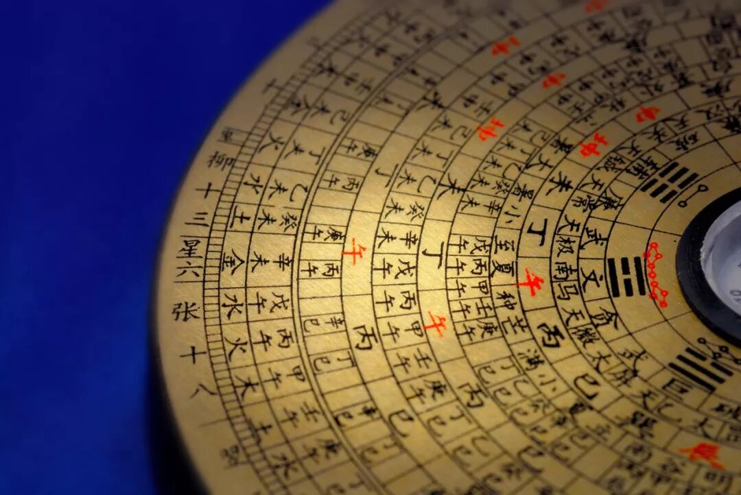 入门处摆放有这些东西，千万要小心！