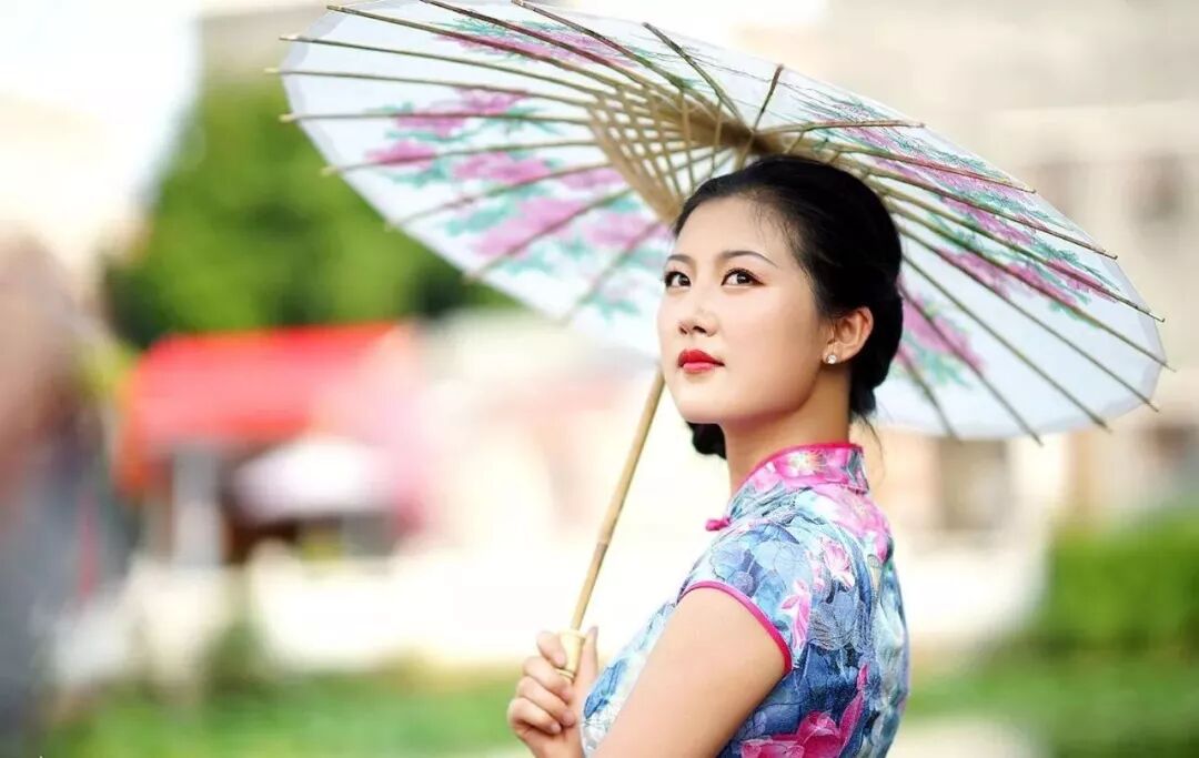 快看看你是贤妻良母的好面相吗？