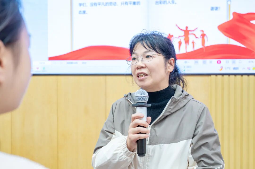 【人大】高华瑞：从家政服务员到全国人大代表，在三江学院聆听她的故事