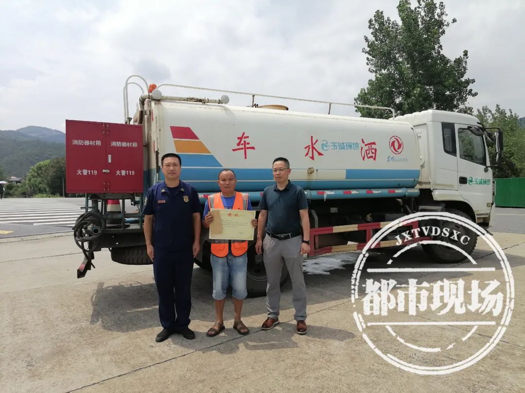 長沙清潔,長沙清潔服務,長沙專業(yè)清潔,長沙清潔公司,湖南專業(yè)清潔,長沙保潔公司,長沙專業(yè)保潔,長沙物業(yè)保潔