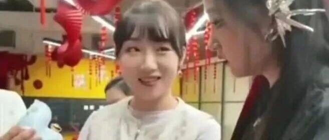 关晓彤婉拒&ldquo;马上有对象&rdquo;祝福,此前发文辟谣与王安宇恋情;去年28岁生日时,鹿晗未发文为其庆生,此前被传分手