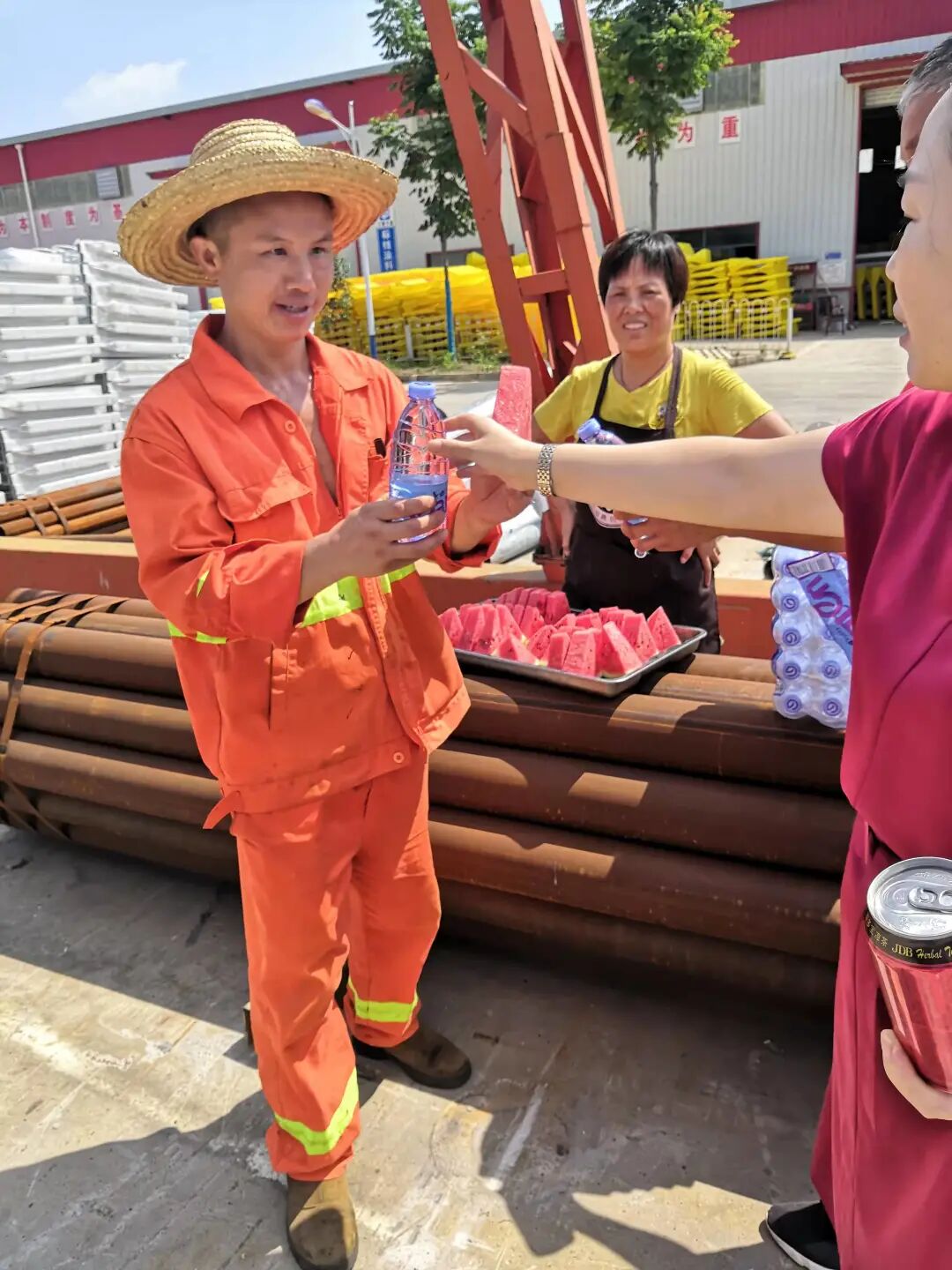 送清凉 | 炎炎三伏天“清凉”沁人心