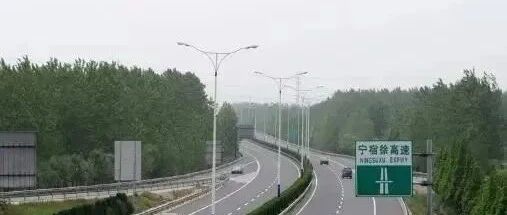 为什么聪明人开车只开一个窗？老司机：这都是经验，最好学着点