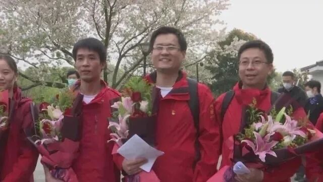 『【你有多美】战“疫”一家人，终于团圆了！』【你有多美】战“疫”一家人，终于团圆了！