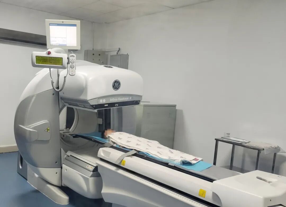 d-spect怎么检查普洱市人民医院核医学科成功为1岁患儿完成全身骨显像SPECT／CT检查_https://www.jmylbn.com_新闻资讯_第4张