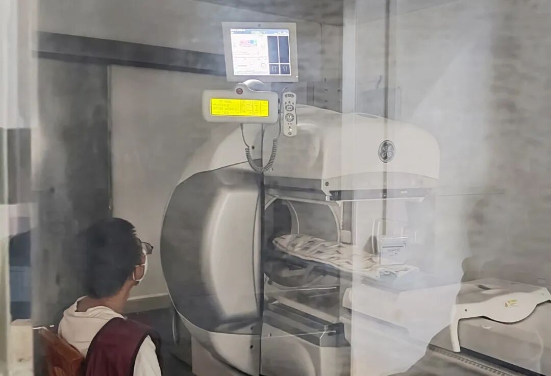 d-spect怎么检查普洱市人民医院核医学科成功为1岁患儿完成全身骨显像SPECT／CT检查_https://www.jmylbn.com_新闻资讯_第5张