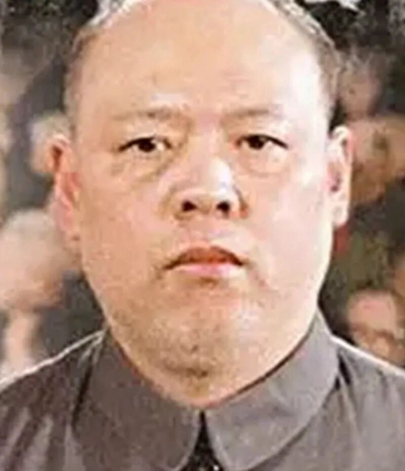 姚文元靠一篇影射彭总的臭文登上人生巅峰