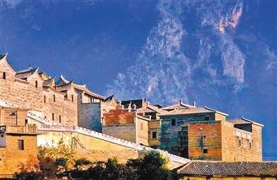 迤萨马帮驮来的古城