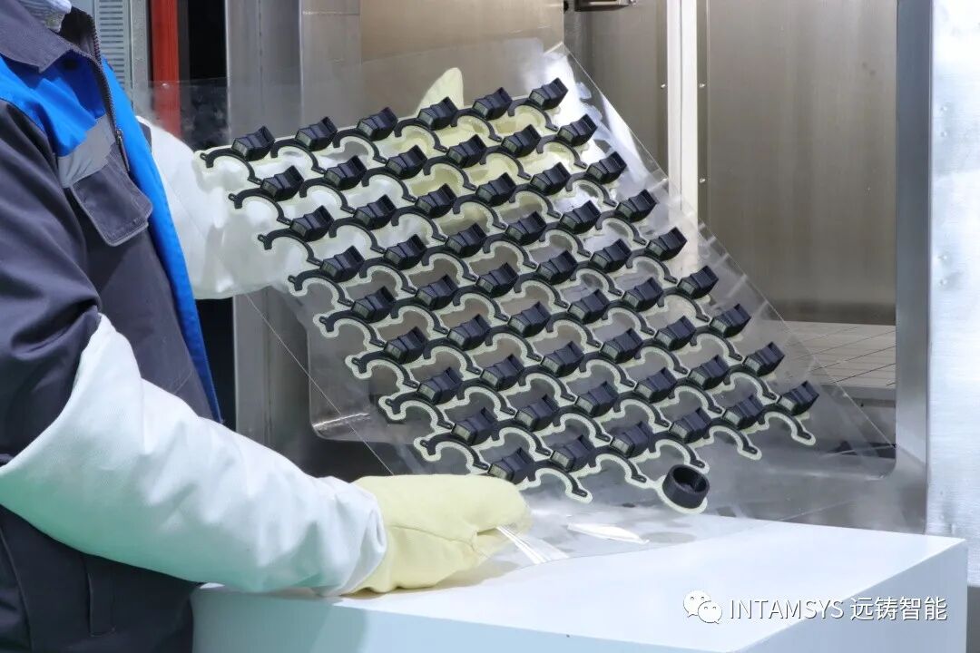 远铸智能携高性能材料PEEK/ULTEM生产级3D打印解决方案亮相TCT的图1