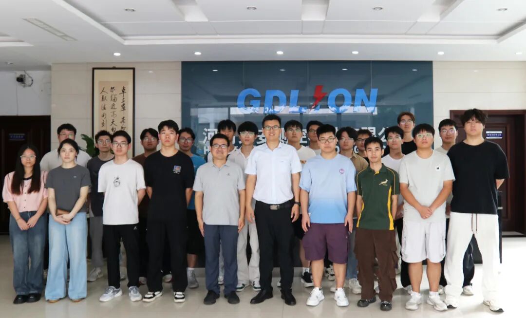 鄭州輕工業大學建筑電氣與智能化專業師生一行到力安科技參觀學習