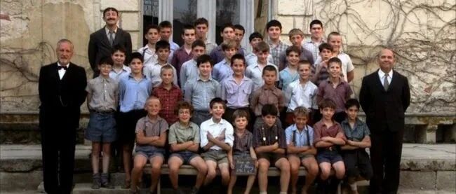 幼儿园集体照，全班就我女儿一个没露脸？