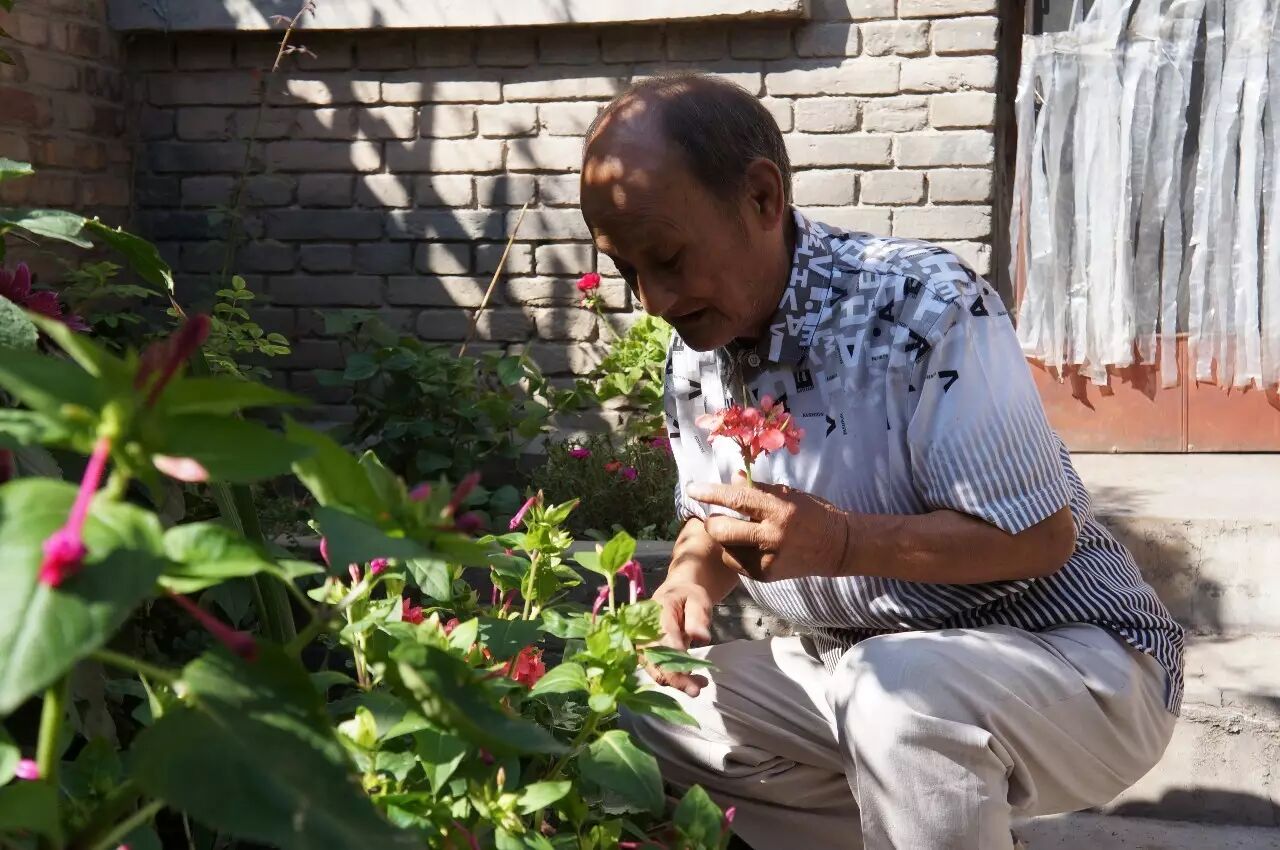 91岁"老顽童"汤正义:爱好广泛热心公益