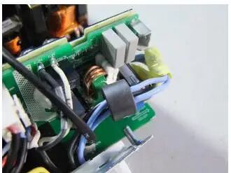 從9個方向全面講述電源PCB布板與EMC的關系的圖2