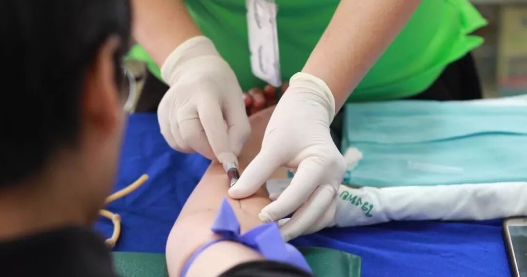 为什么要输液瓶上有棉棒【操作技术】静脉输液及输液反应的护理_https://www.jmylbn.com_新闻资讯_第17张