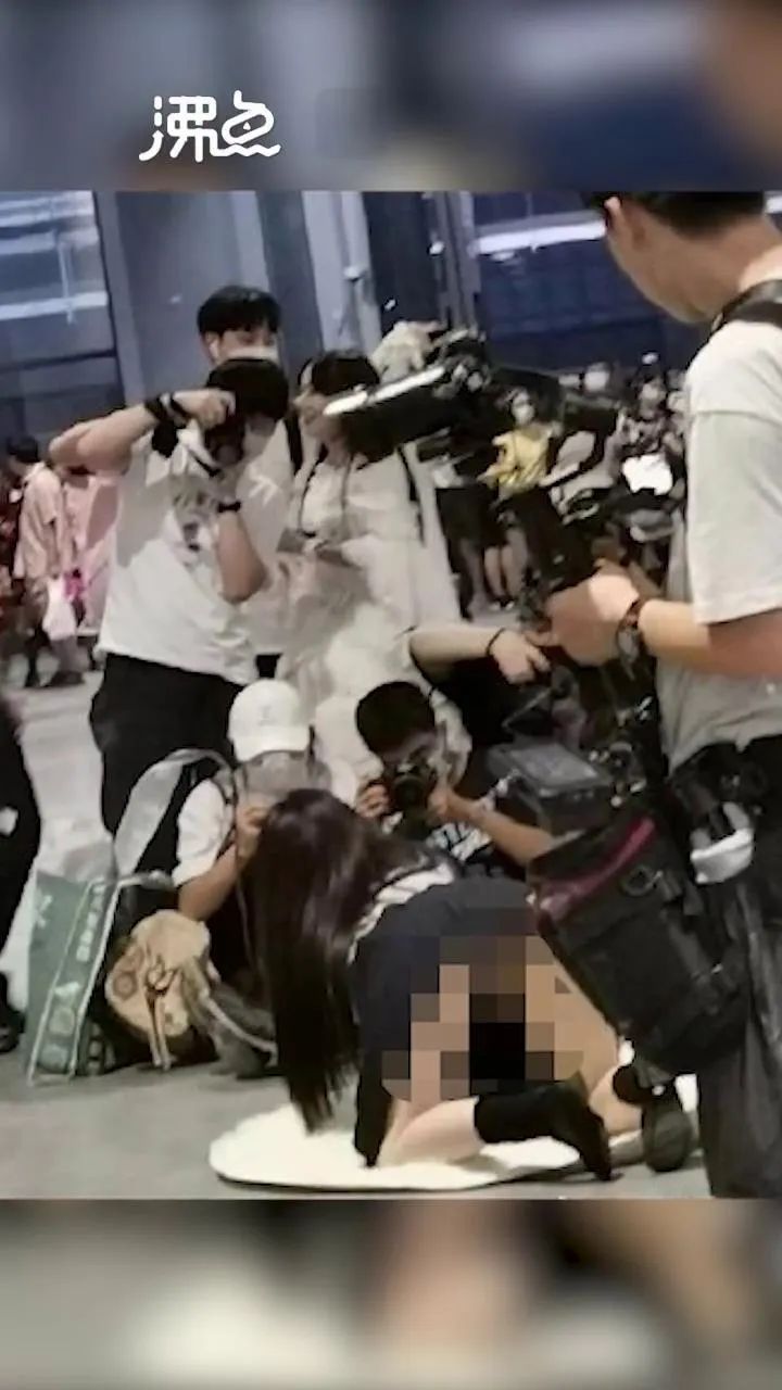 上海漫展jk事件原图片集中流出女生这样被围观的滋味只她才懂