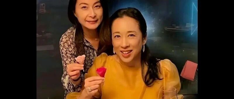 郭晶晶一家晚餐曝光:打破豪门刻板印象,网友惊呼:这才是真正的富养!