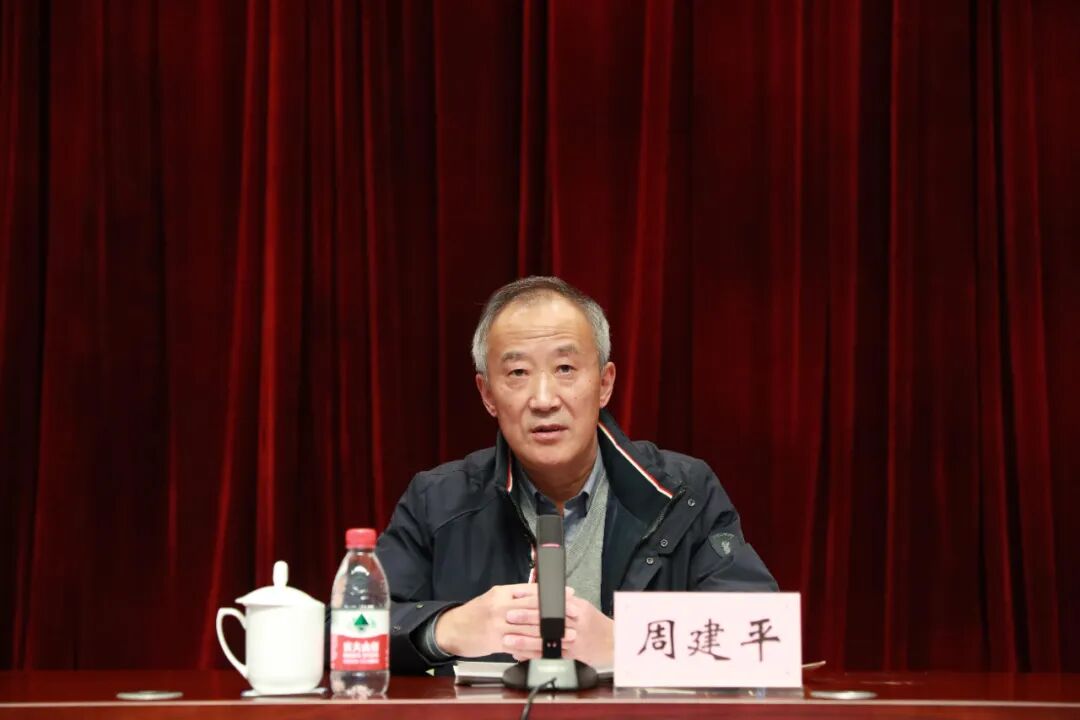 原中国人民解放军战略支援部队上海局研究员周建平教授作"长风浩荡启