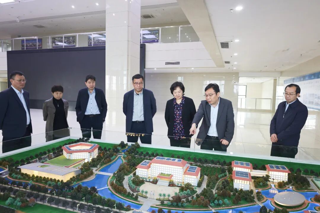 当前位置:>首页>北海市人大常委会>版块一>人大要闻>调研组一行先后到