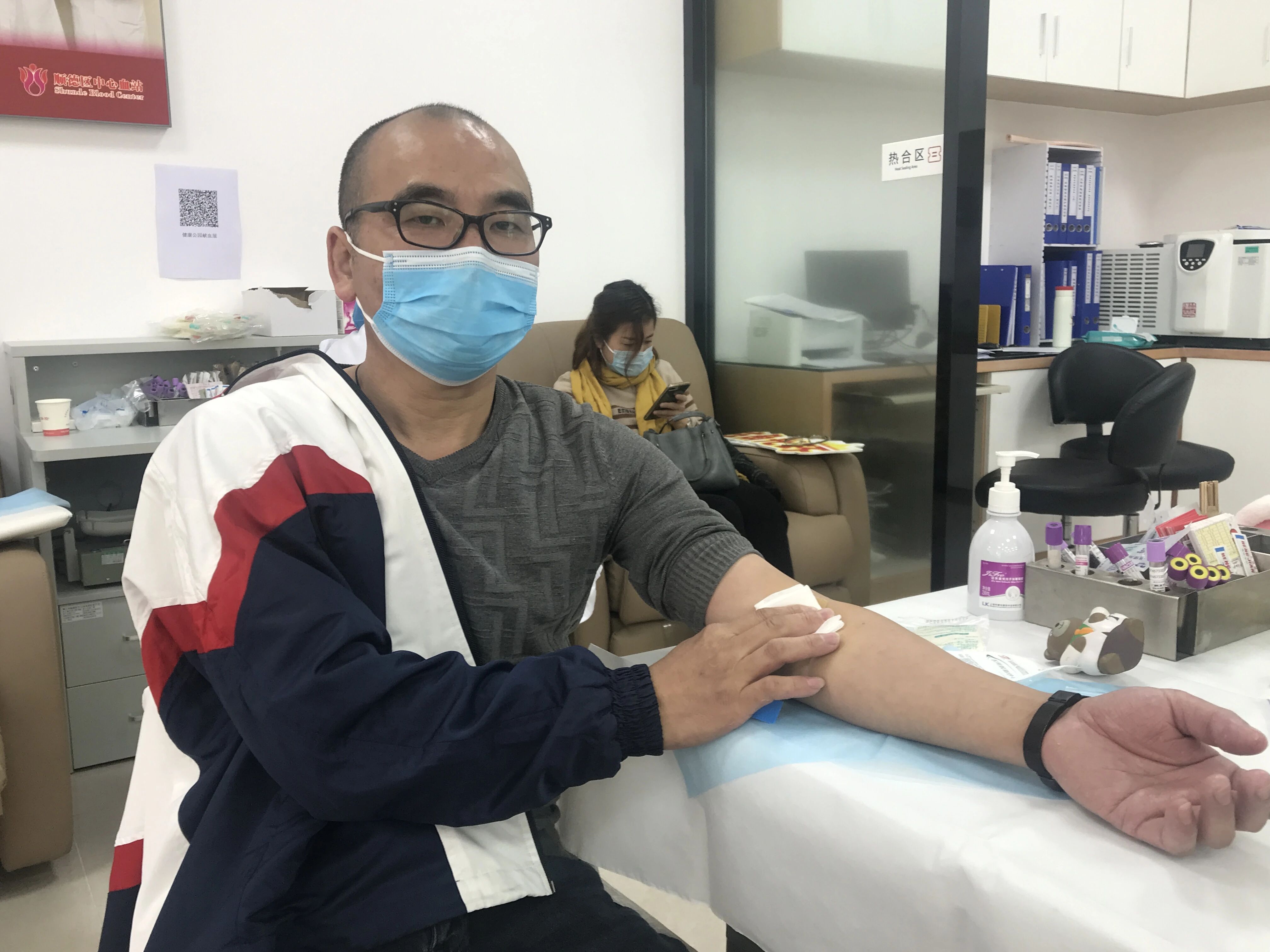 献血屋怎么开撸起袖子、迈开腿、撒开玩，这帮热情的人不怕冷的_https://www.jmylbn.com_新闻资讯_第17张