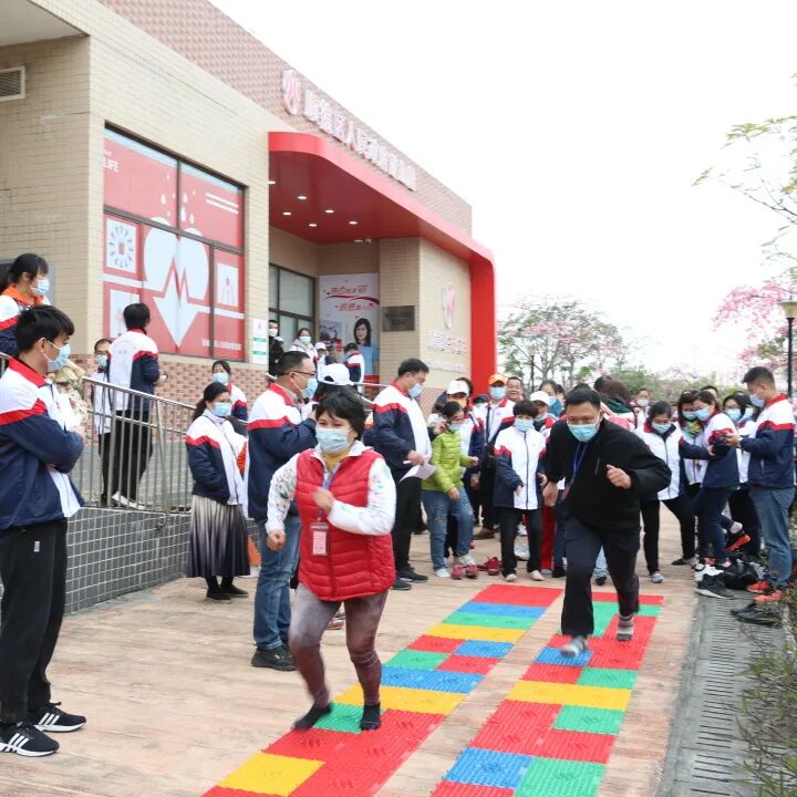 献血屋怎么开撸起袖子、迈开腿、撒开玩，这帮热情的人不怕冷的_https://www.jmylbn.com_新闻资讯_第20张