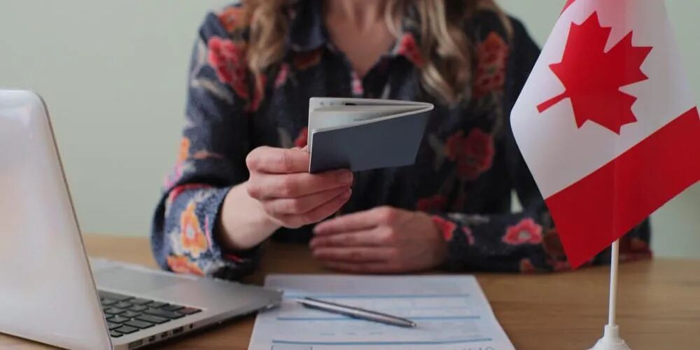 加拿大IRCC積壓工作大幅減少移民加拿大SUV項目成熱門選擇！ - 胡康邦移民顧問- 即致電35681436獲免費評估