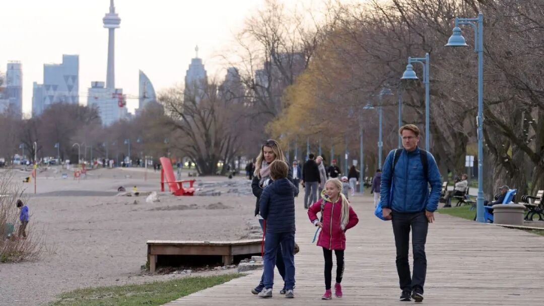 移民加拿大｜加拿大生活成本高昂：25歲港女打3份工住地下室