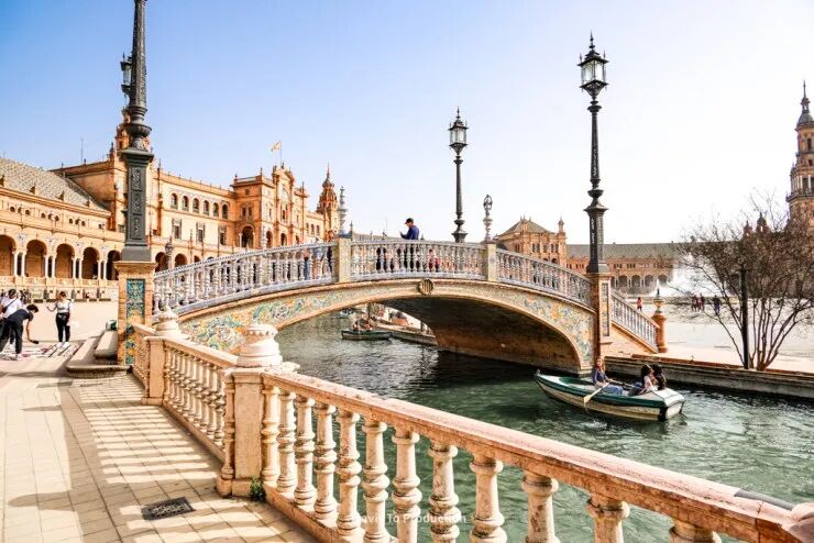 西班牙自由行】西班牙10個必去城市小鎮全攻略｜景點、行程、交通全整理｜巴塞隆拿、塞維亞、太陽海岸馬拉加、格拉納達、英國領土直布羅陀、馬德里