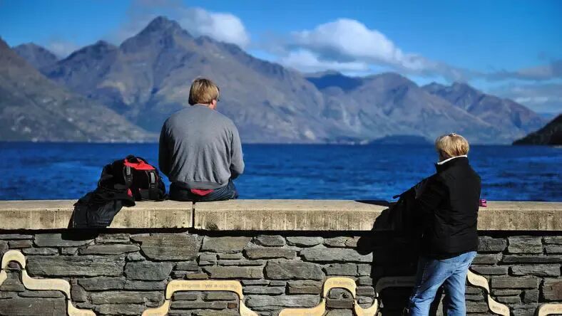 为吸引富人拯救经济，新西兰移民签证不再要求会说英语