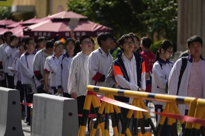 陸高考今登場！北京作文題目驚呆全網：社畜當久了完全看不懂- 兩岸- 中時新聞網