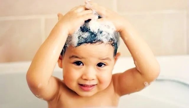 夏季洗澡洗不對，孩子太受罪！尤其這幾點，很多家長都犯了 親子 第5張