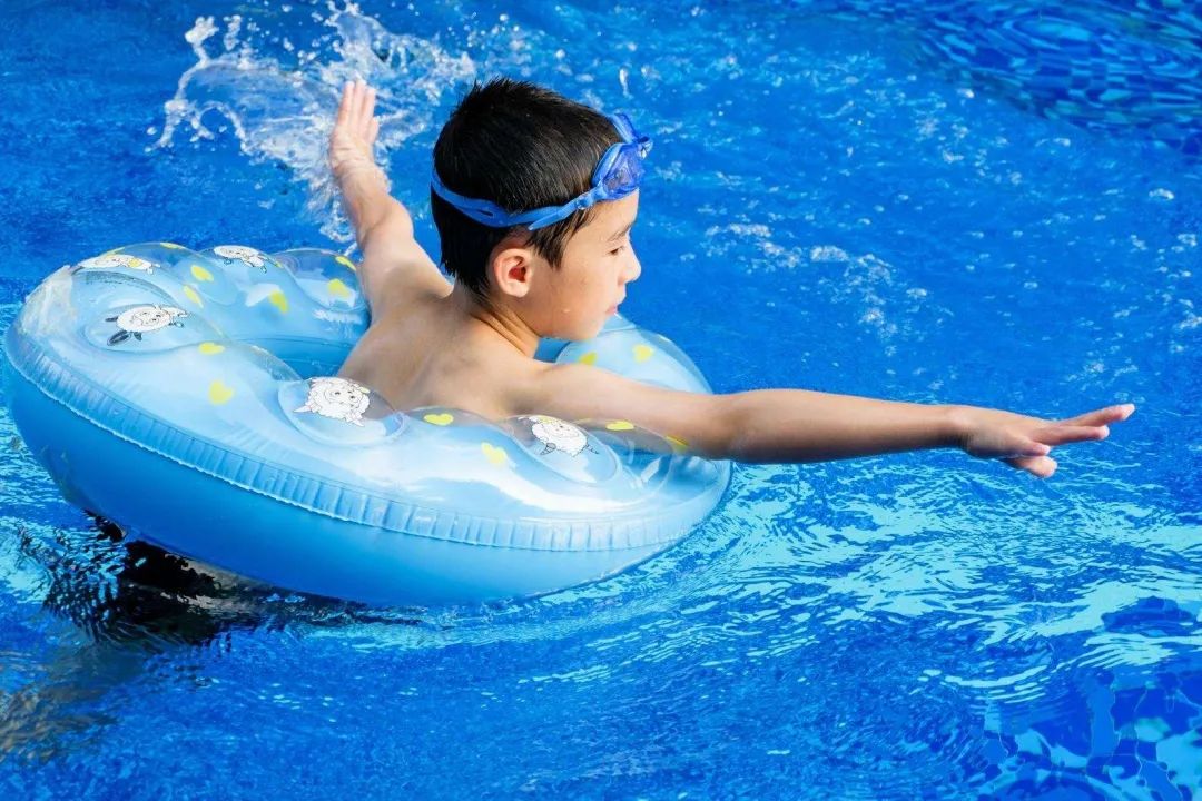 同樣是遊泳，為什麼別人的孩子越遊越健康？原來是忽略了這點！ 親子 第3張