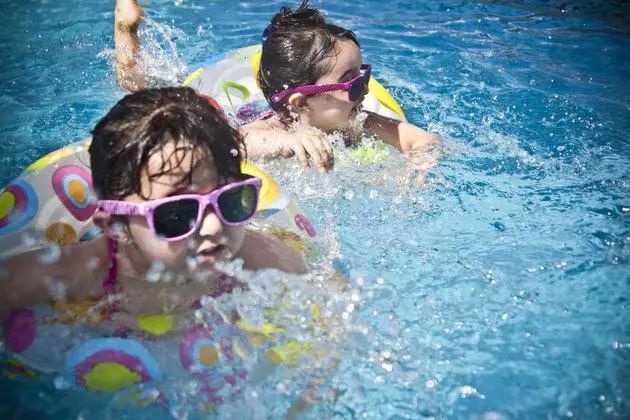 同樣是遊泳，為什麼別人的孩子越遊越健康？原來是忽略了這點！ 親子 第8張