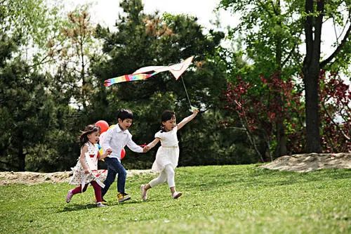 別用藿香正氣水解暑了，牢記這3步處理法、3種預防法，孩子少受罪！ 親子 第3張