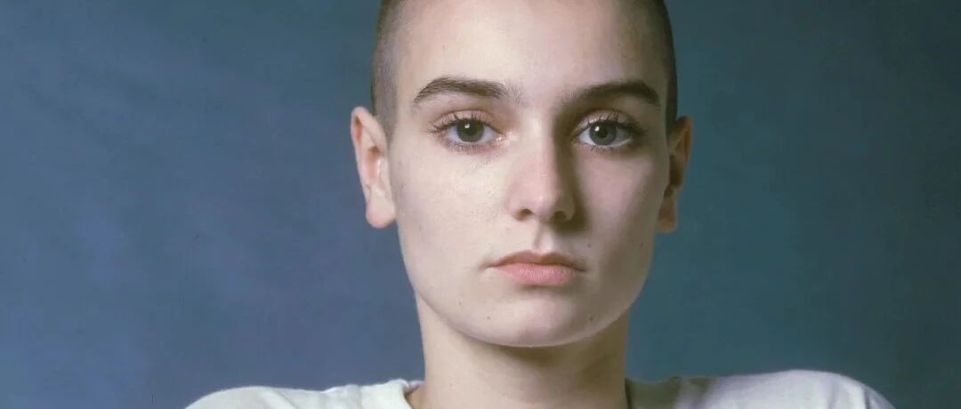 剃光头，皈依伊斯兰，如今痛失爱子…这位爱尔兰国宝女神，一生让人心碎