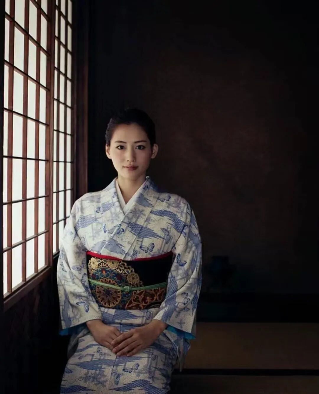 四十不婚,日本收入最高的女演员:结婚,并不一定幸福吧?