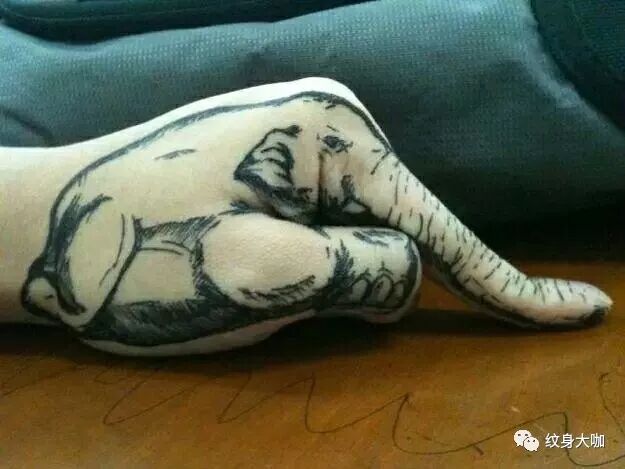 搞笑纹身大合集够你笑一年的