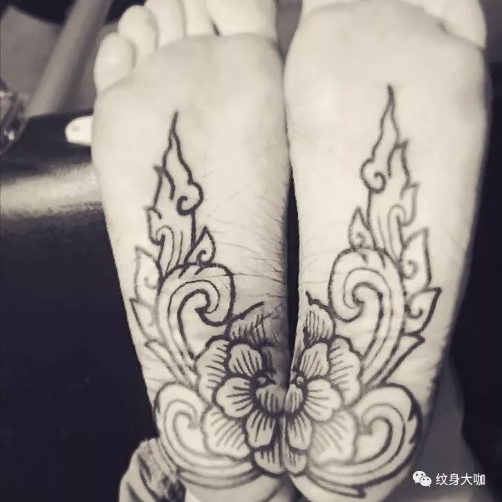 在脚底纹身之后会不会影响抠脚