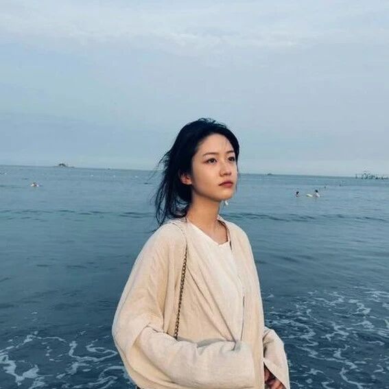 向涵之 海边吊带裙,很美