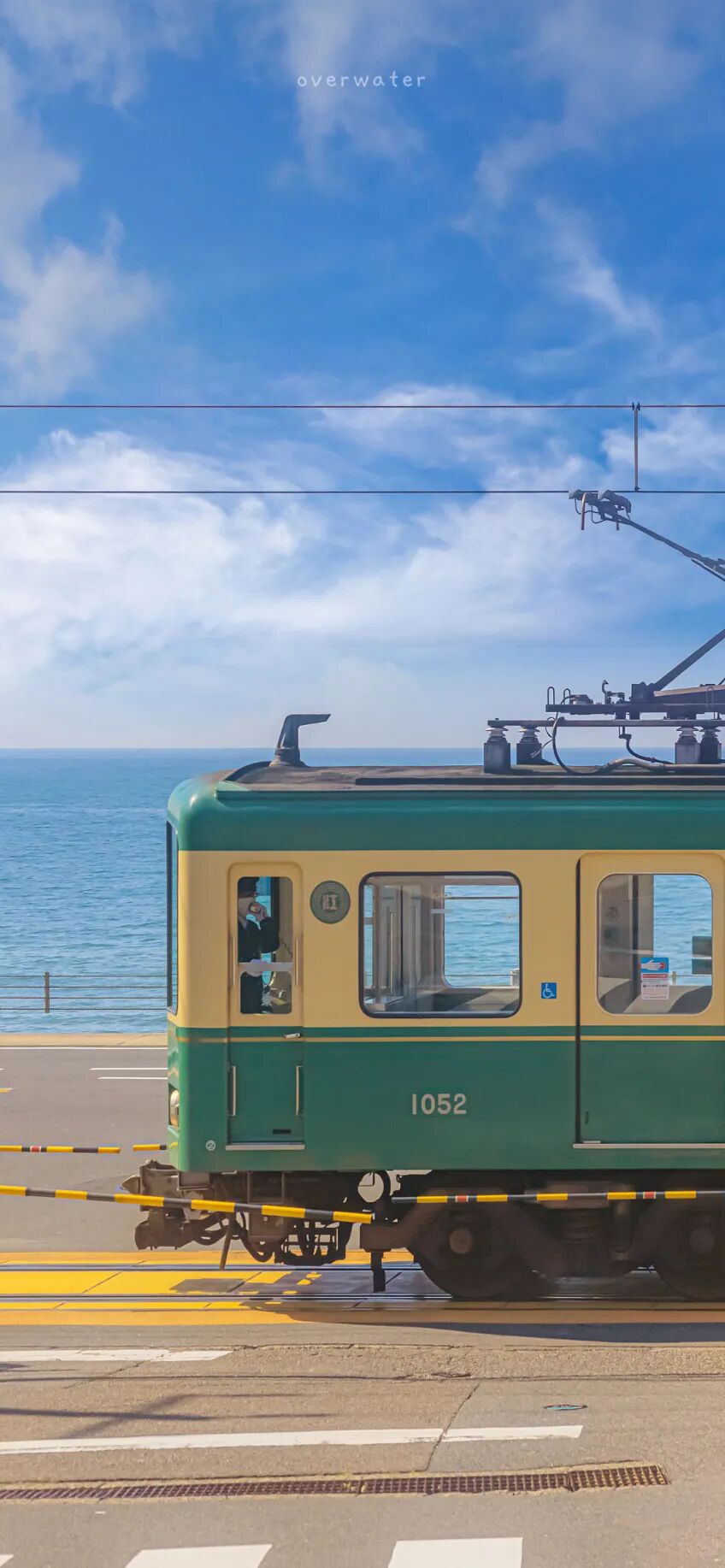 photo by weibo @overwater去海边赴约这个夏天photo by weibo @不吃