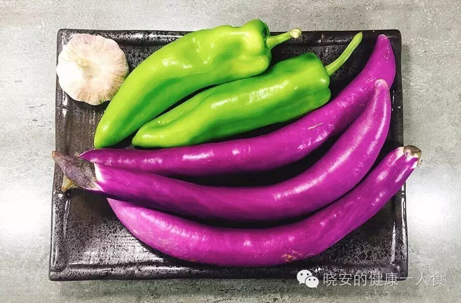 茄子辣椒好搭配丝丝入味