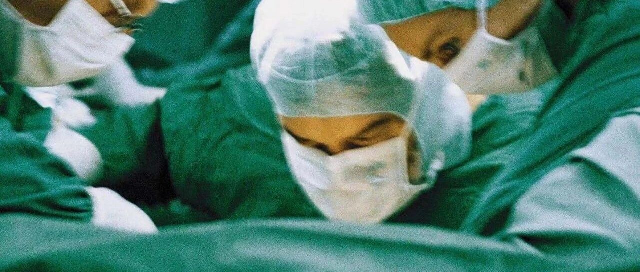 男子腰痛5年，原以为是肾结石，手术时主刀医生惊住了：这个肾保不住了！