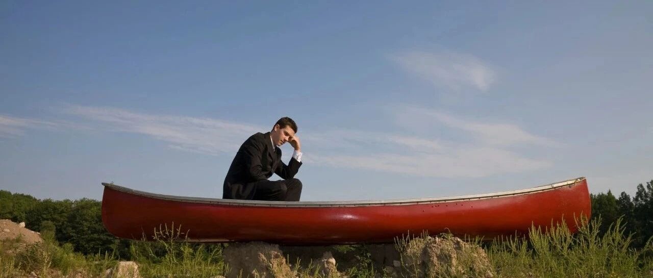 苦读8年医学，他为什么拿了博士学位却放弃从医？