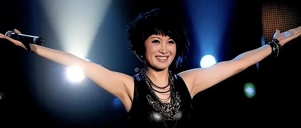 斯琴格日乐57岁状态惹忧!5登春晚的摇滚天后,竟栽在这段错爱里