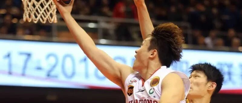 山东男篮队伍调整加速 李泓翰朱荣振离队、小丁续约还得等等