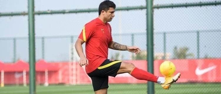 国足海口热身2:0胜亚泰  吴兴涵张玉宁破门