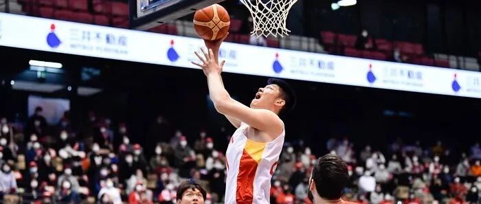 周琦因伤缺席，中国男篮依然大胜日本队33分