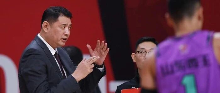 只打了一节好球！ 山东男篮三负辽宁，高诗岩发挥一般